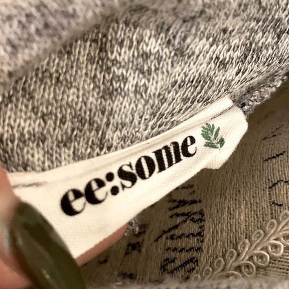 ee:some gray sweater longsleeve Small soft shirt​ - Picture 8 of 8